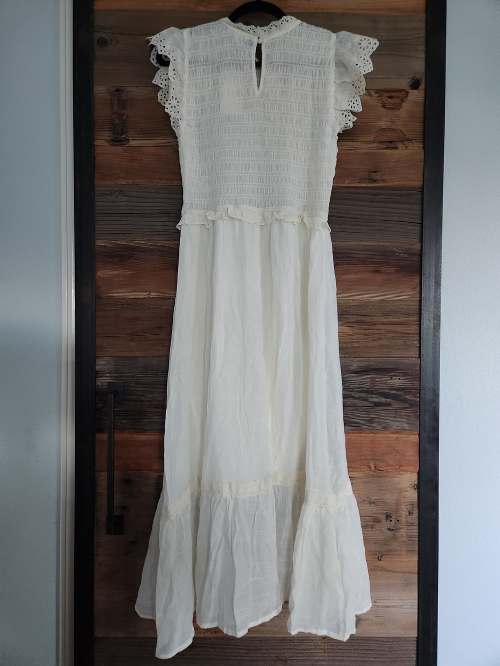 NWT Boutique Womens  Cream Lace Eyelet Maxi Dress Size L - Picture 3 of 4
